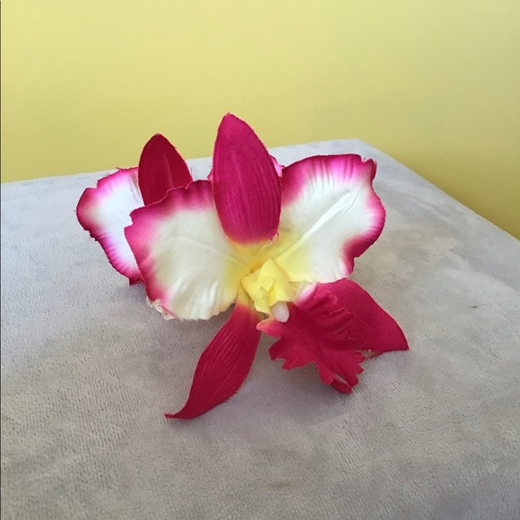 Orchid silk flower hair piece - Picture 2 of 5